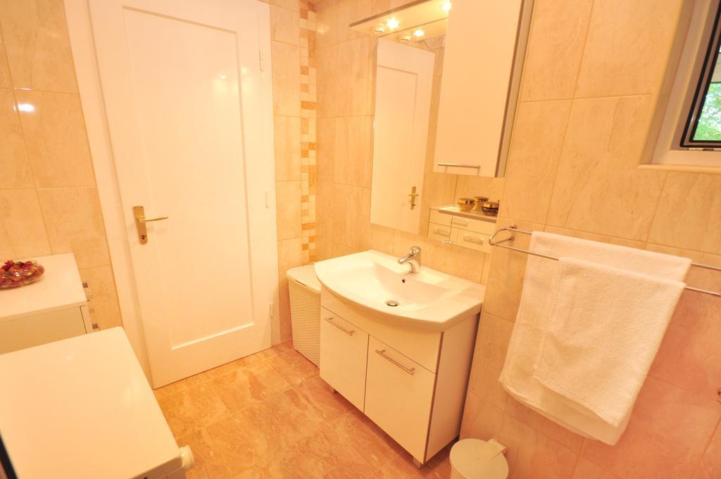 Downtown Apartment Durdica Split Bagian luar foto